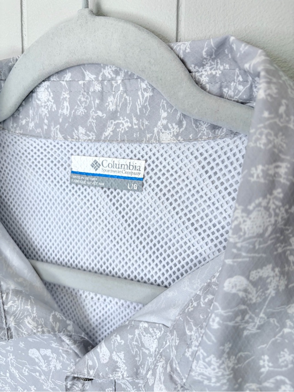 Columbia PFG Omni-Shade Gray Fish Boat Pattern Short Sleeve Button Down Shirt L - Picture 3 of 10